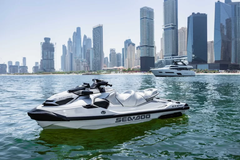 Arus Yacht
